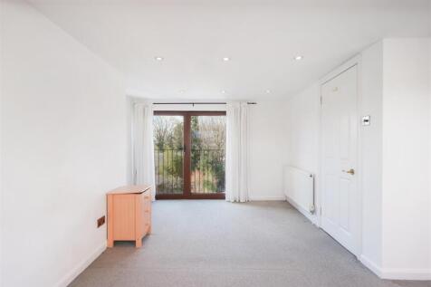 Whitehall Park Road - 9NsxM3RVc5vmLEIRbf7t.jpg