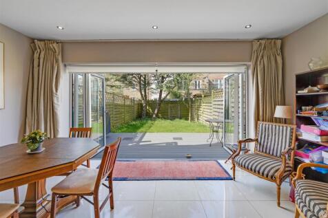 03-469382631-AP-MB Chiswick-5 India Way-7.jpg