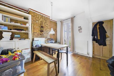 18 Braemar Road - YWA1VrS1BL0CjGTCLrbn.jpg