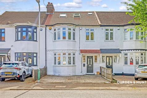 Lyndhurst Drive