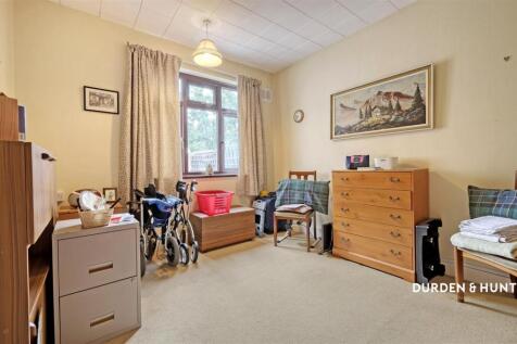 Woodhall Crescent