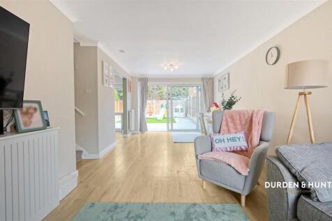 Duxford Close