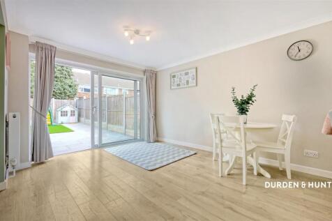 Duxford Close