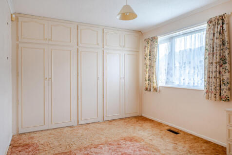 1370550-18-68f8e7...