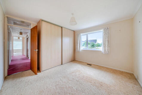 1370550-19-68f8e8...