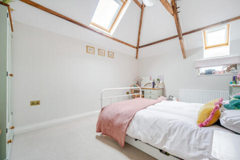 1380317-18-691203...