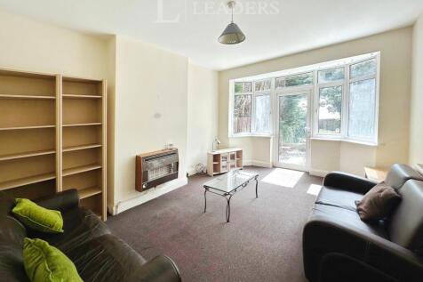Living Area (2)