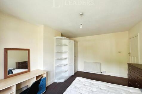 Room 2 (3)