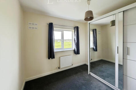 Fourth Bedroom (1)