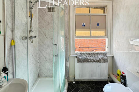 Main Bathroom