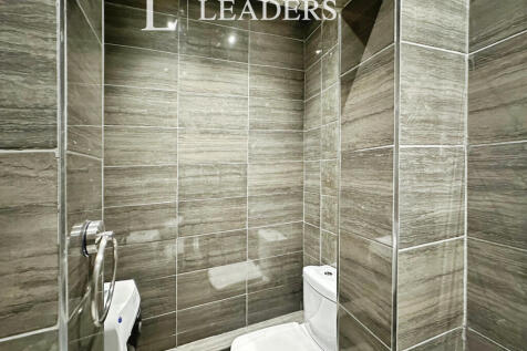 Bathroom (3)