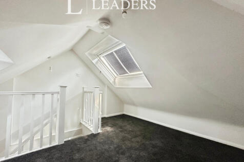 Fourth Bedroom / Office