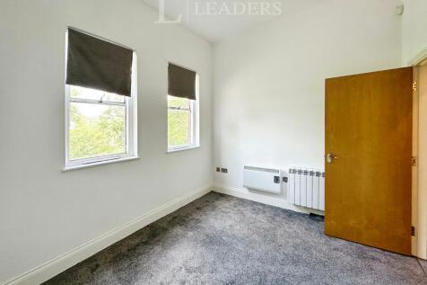 Master Bedroom (1)