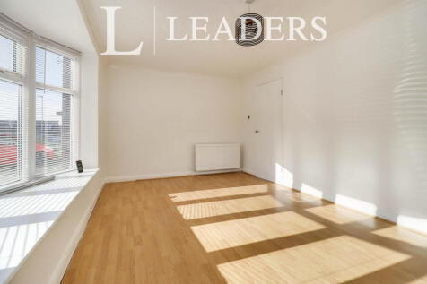 Living Room (2)