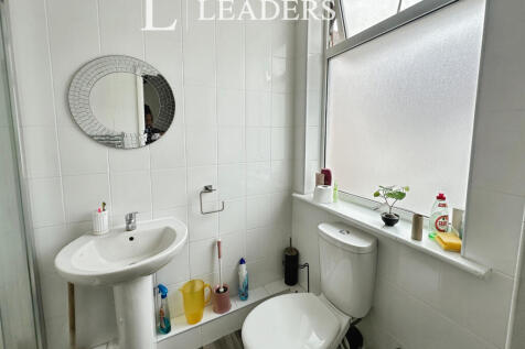 Bathroom (2)