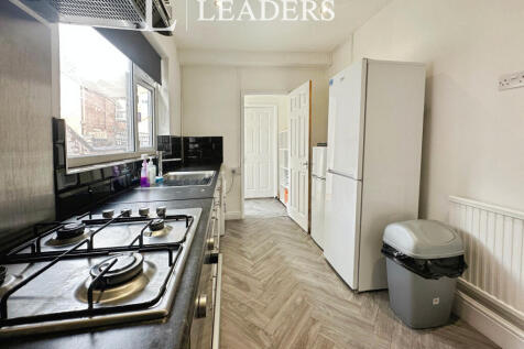 Kitchen (2)