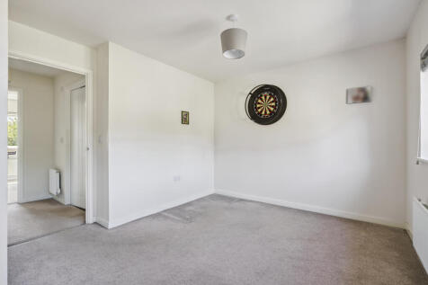 Bedroom 2 (1)