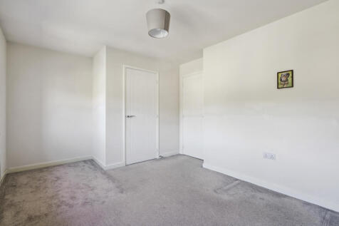 Bedroom 2 (2)