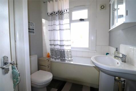 1st Floor Bathroom