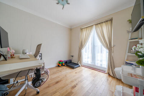 Sun Room / Bedroom 4
