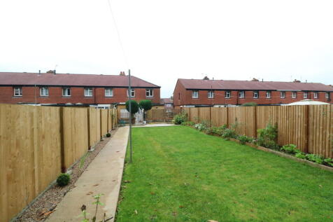 Rear Garden Rear ...