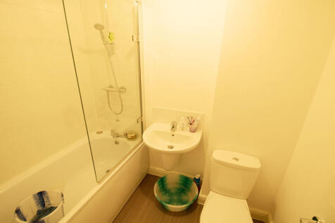 Main bathroom