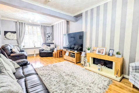 PXL_20251107_125544446.MP~2