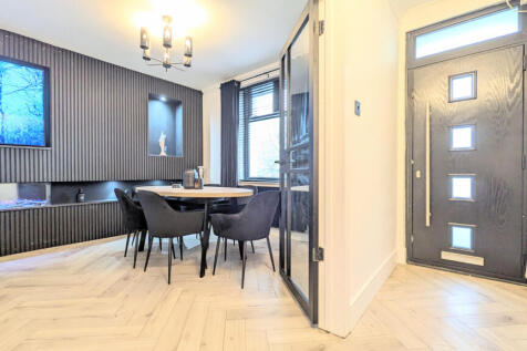 PXL_20251205_105226858.MP~2