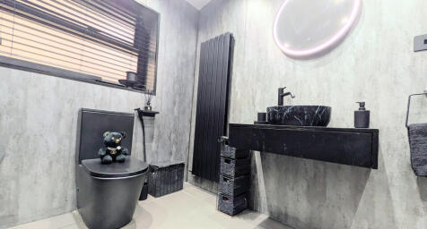 PXL_20251205_104442250.MP~2