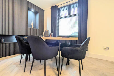 PXL_20251205_105131474.MP~2