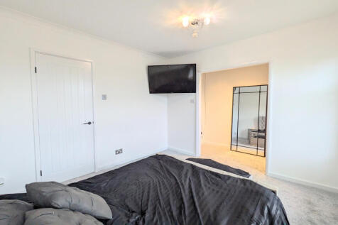 PXL_20251205_104543293.MP~2