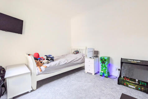 PXL_20251205_104621561.MP~2