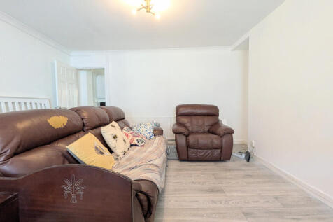 PXL_20251024_101659261.MP~2