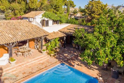 Property Image 1
