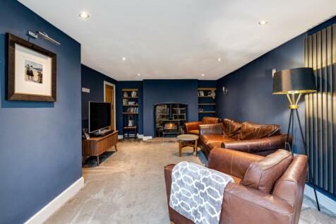 4J6A4082HDR-EditTheDurhamHeifer.Resized.jpg