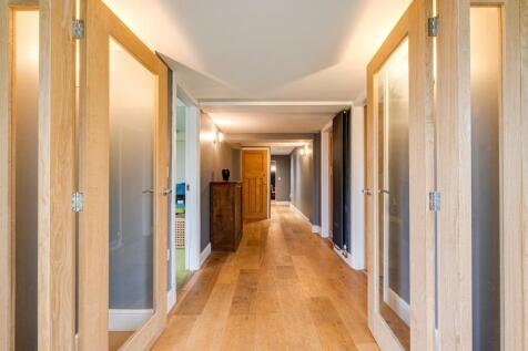4J6A3897HDR-EditTheDurhamHeifer.Resized.jpg
