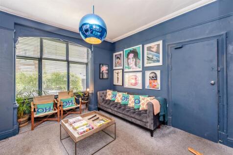 8652399-interior16.jpg