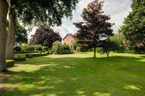 4J6A2167HDRGolborneManor.Highres.jpg