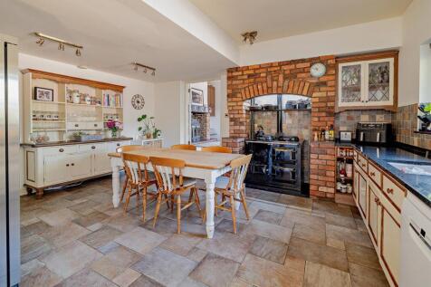 8662813-stills-interior01(1)-800.jpg