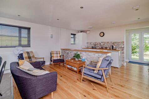 8662813-Stills-interior23(1)-V2-800.jpg