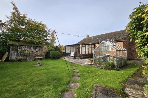 Bungalow Rear Elevation &amp; Garden