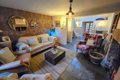 Lounge into Dining Room