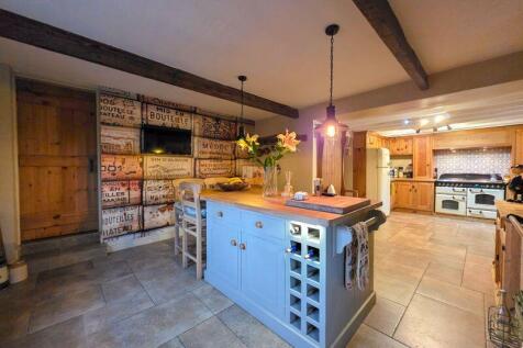 Kitchen / Family Room