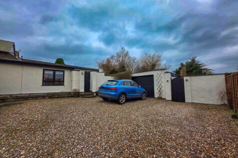 Generous Driveway &amp; Garage