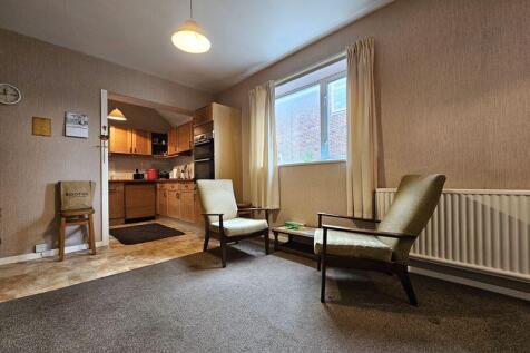 Breakfast Room into Kitchen