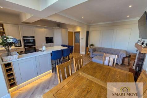 Kitchen Family Room