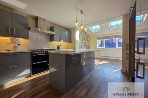 Kitchen into Breakfast Room