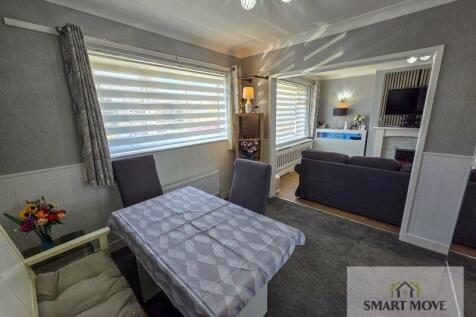 Dining Room into Lounge