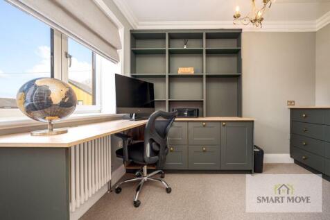 Bedroom / Office