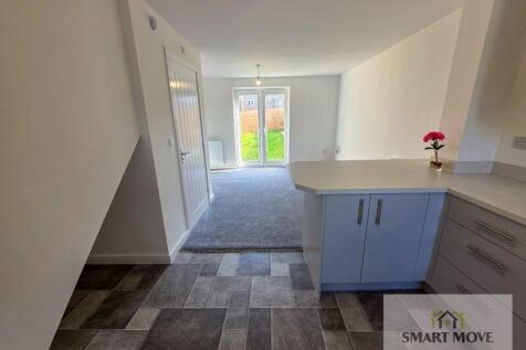 Kitchen into Lounge